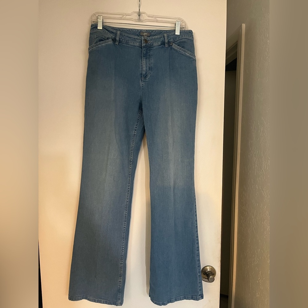 J.Jill light blue jeans boot cut size 8